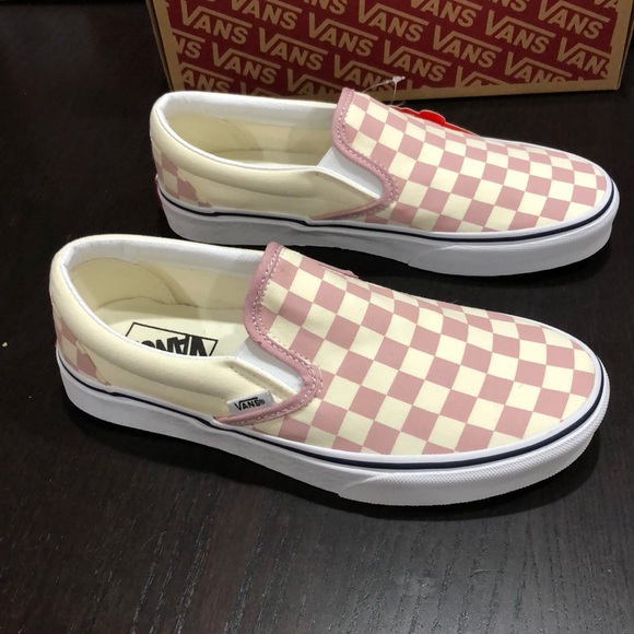 zephyr pink checkered vans